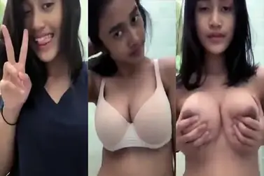 Bokep Indo Ayu Rahma ABG Toket Besar Part 2