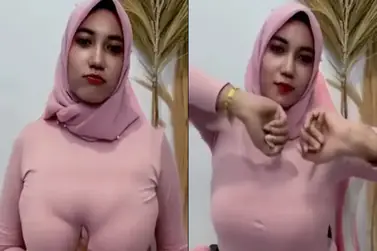 Ukhti Jilboobs Live Show Pamer Bodi Montok Sange